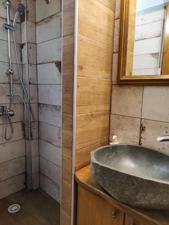Eláti Guesthouse Theodorou מראה חיצוני תמונה