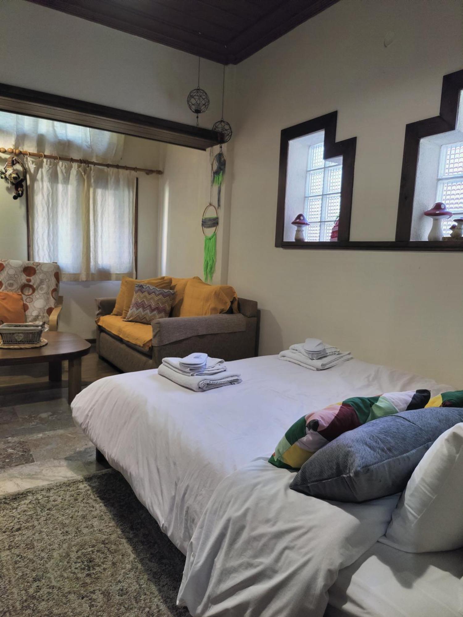 Eláti Guesthouse Theodorou מראה חיצוני תמונה