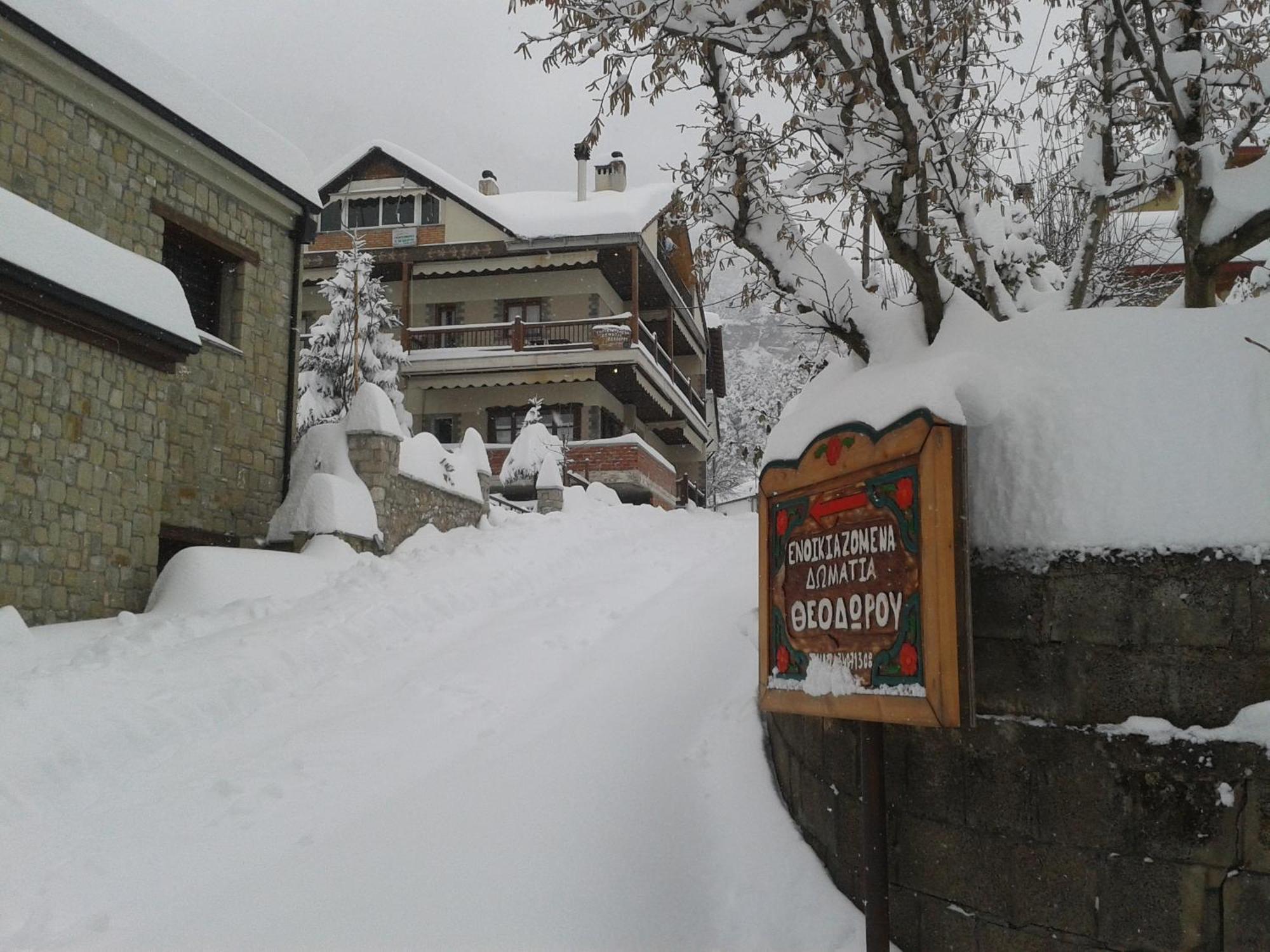 Eláti Guesthouse Theodorou מראה חיצוני תמונה