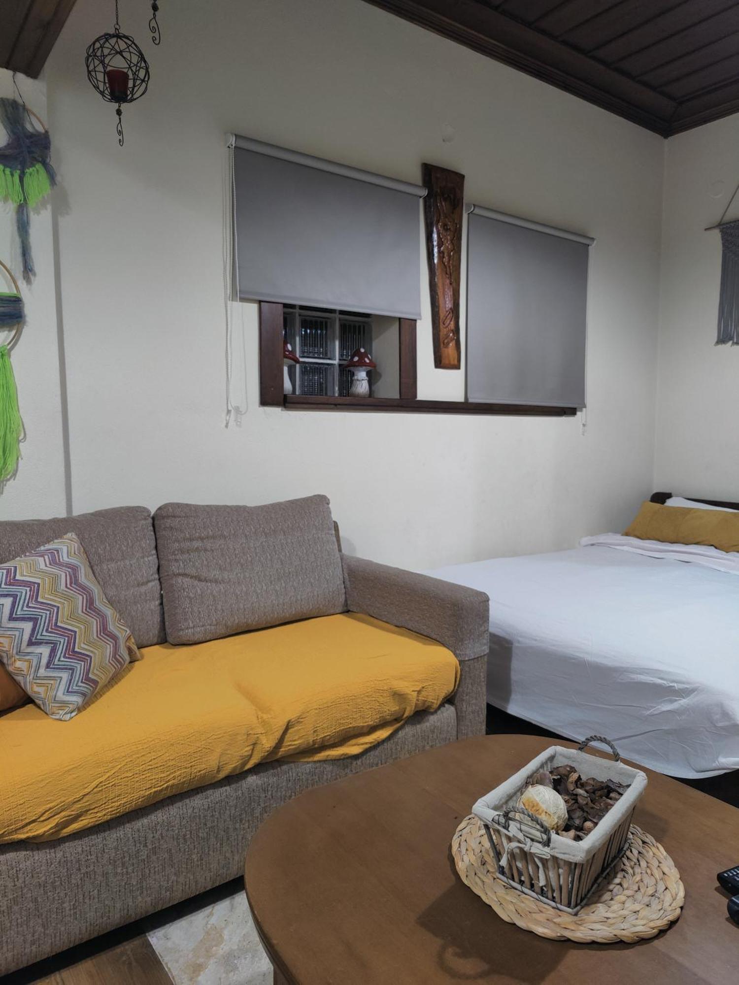 Eláti Guesthouse Theodorou מראה חיצוני תמונה