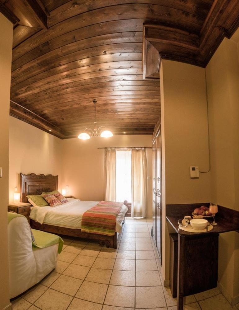 Eláti Guesthouse Theodorou מראה חיצוני תמונה
