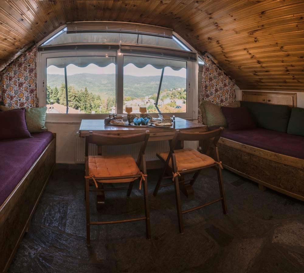 Eláti Guesthouse Theodorou מראה חיצוני תמונה