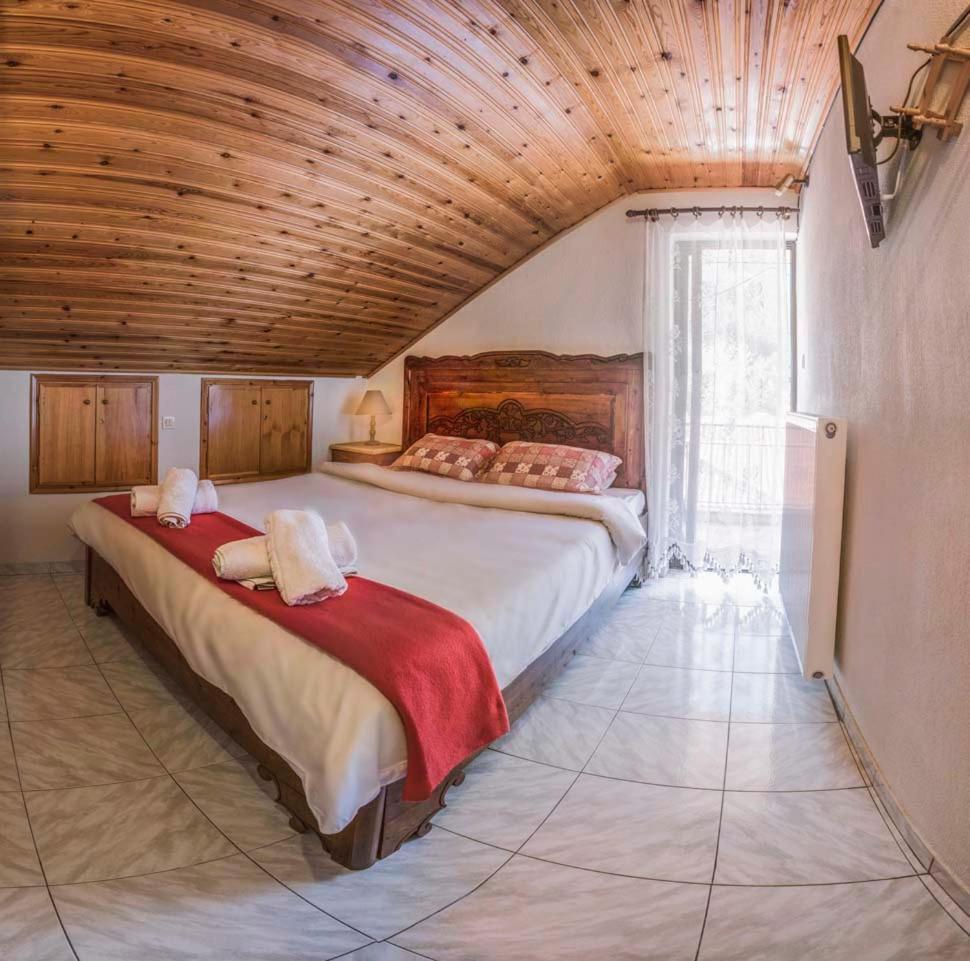 Eláti Guesthouse Theodorou מראה חיצוני תמונה